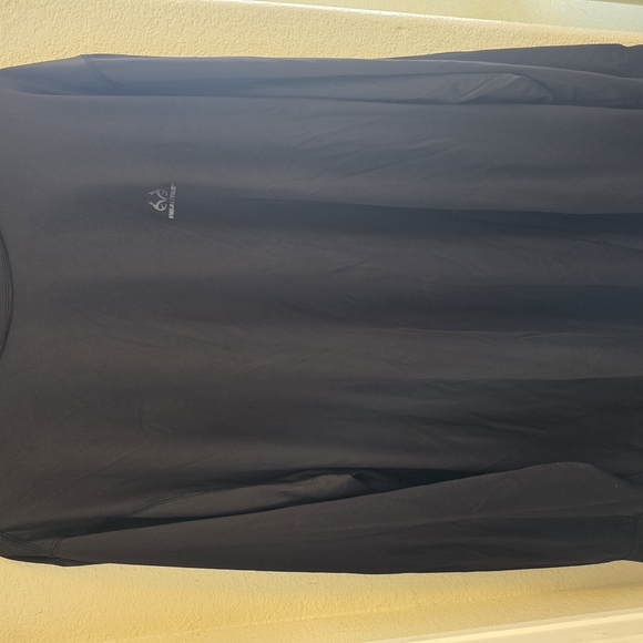 Men's Realtree black long sleeve performance shirt, size 2XL, in great condition - Picture 1 of 4